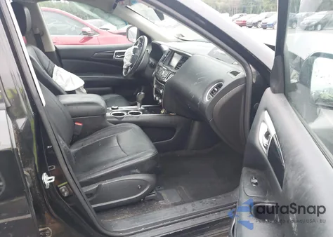 2015 Nissan Pathfinder Platinum/S/Sl/Sv z USA, uszkodzony, nr VIN 5N1AR2MM9FC630153